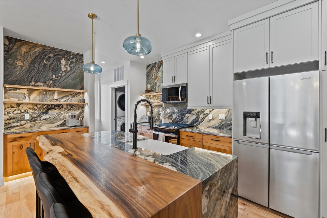 Condo in Whitefish, Montana, United States 5 - 18536900