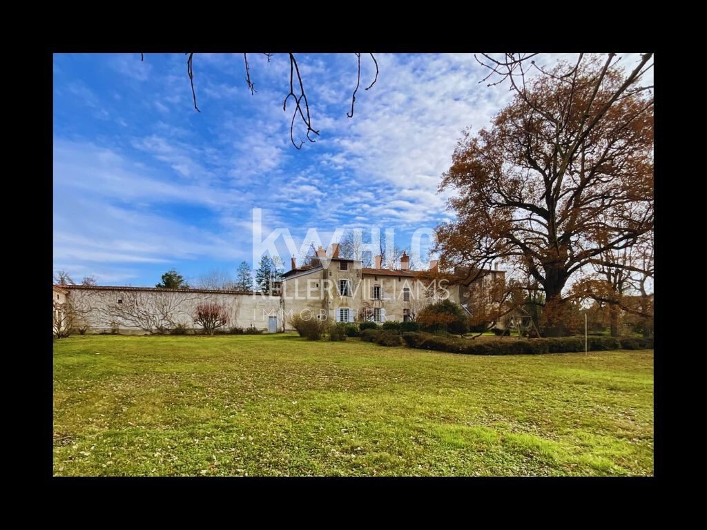 House in Chambeon, Auvergne-Rhône-Alpes, France 3 - 17912742
