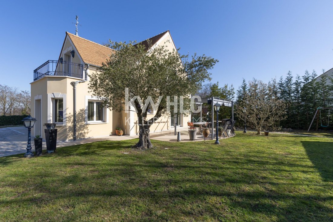 House in Boisemont, Ile-de-France, France 3 - 17912765