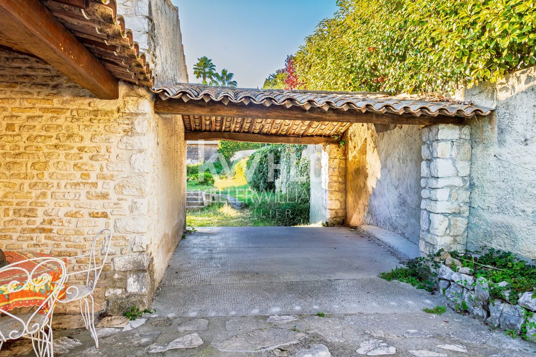 Villa in Centre du Village, La Colle-sur-Loup, France 2 - 17913280