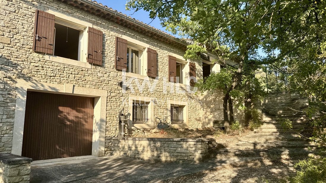 House in Gordes, Provence-Alpes-Côte d'Azur, France 1 - 18496368