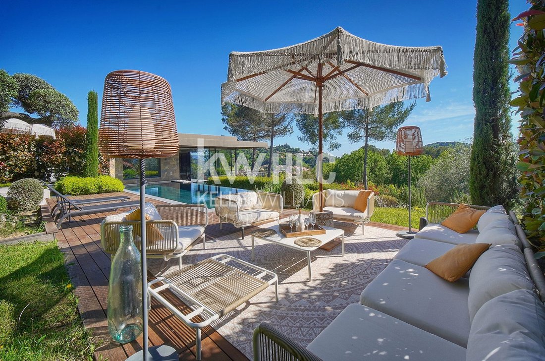 House in Mougins, Provence-Alpes-Côte d'Azur, France 1 - 17912794