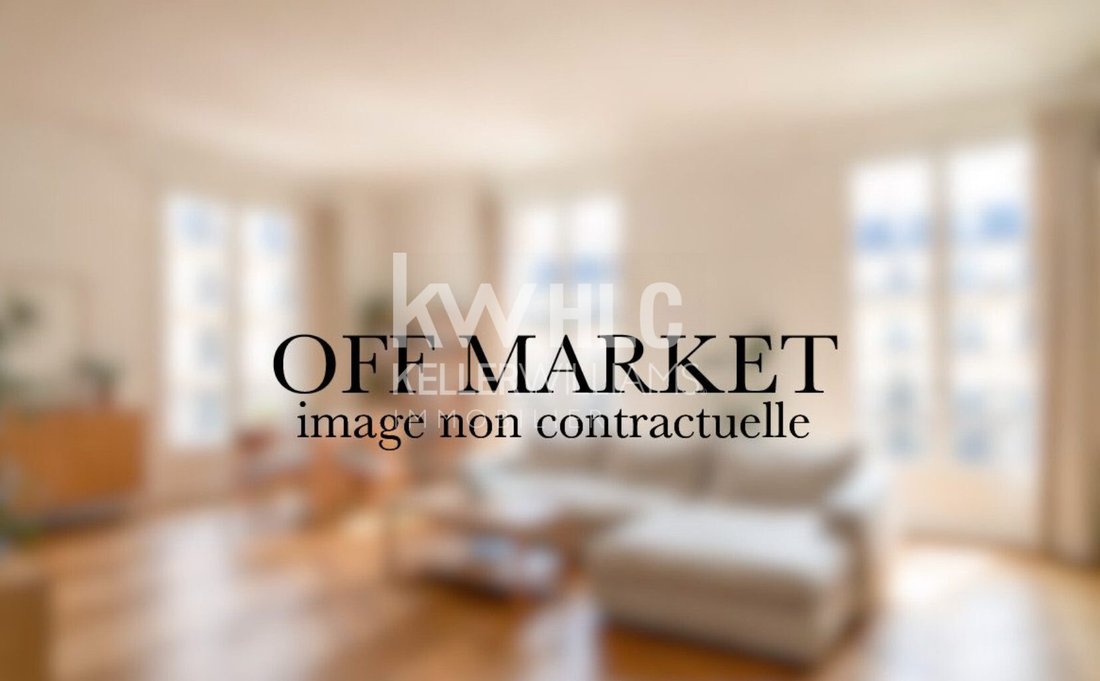 Apartment in Lorette-Martyrs, Paris 9e Arrondissement, Paris 4 - 18385915