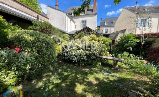 House in Bourgogne-Pasteur, Orleans, France 1