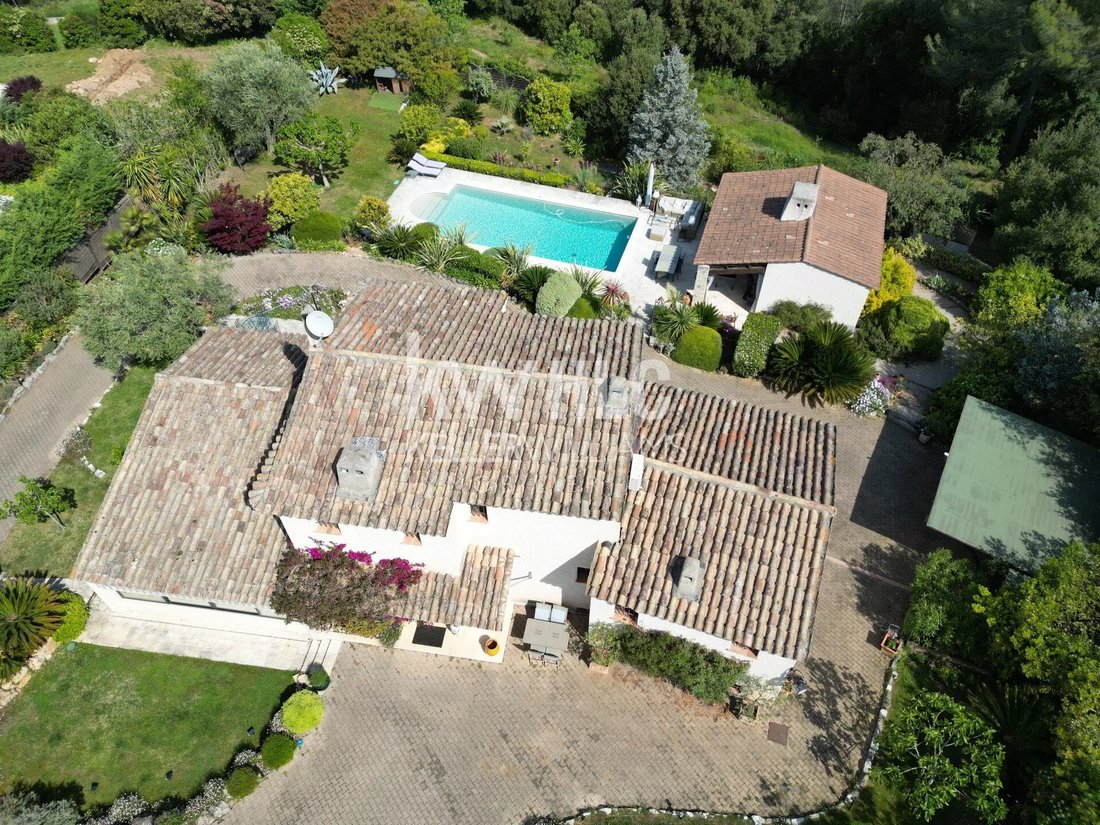 House in Nord, Roquefort-les-Pins, France 2 - 18386481
