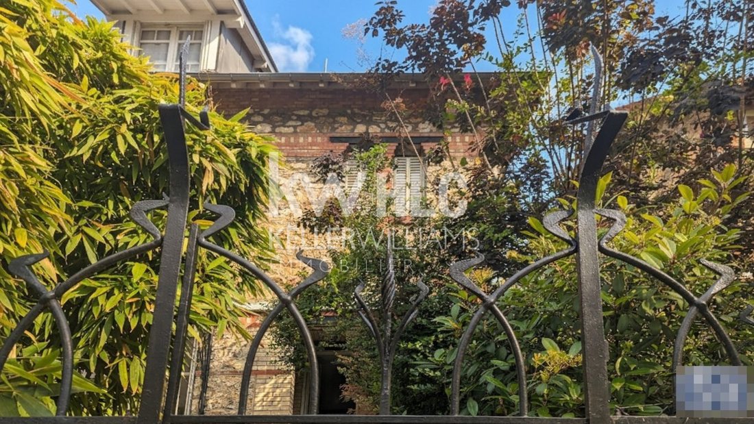 House in Centre Ville-Commerce, Enghien-les-Bains, France 3 - 18385856