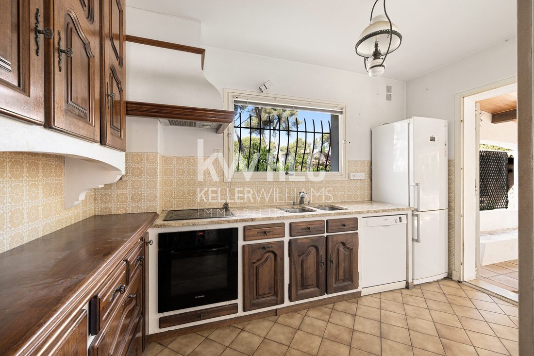 Villa in Maurice Jeanpierre, Le Cannet, France 3 - 18386441