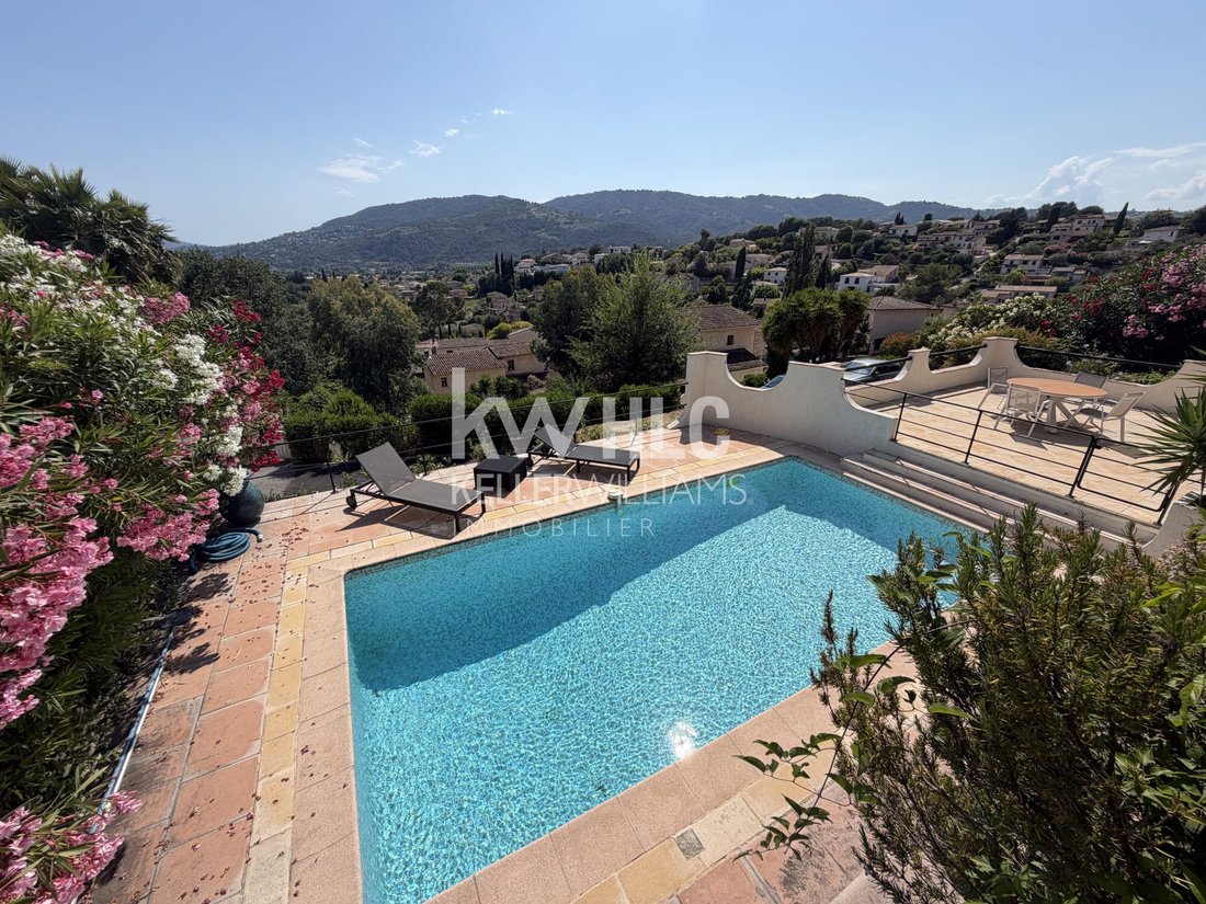 Villa in La Roquette-sur-Siagne, Provence-Alpes-Côte d'Azur, France 1 - 18386414