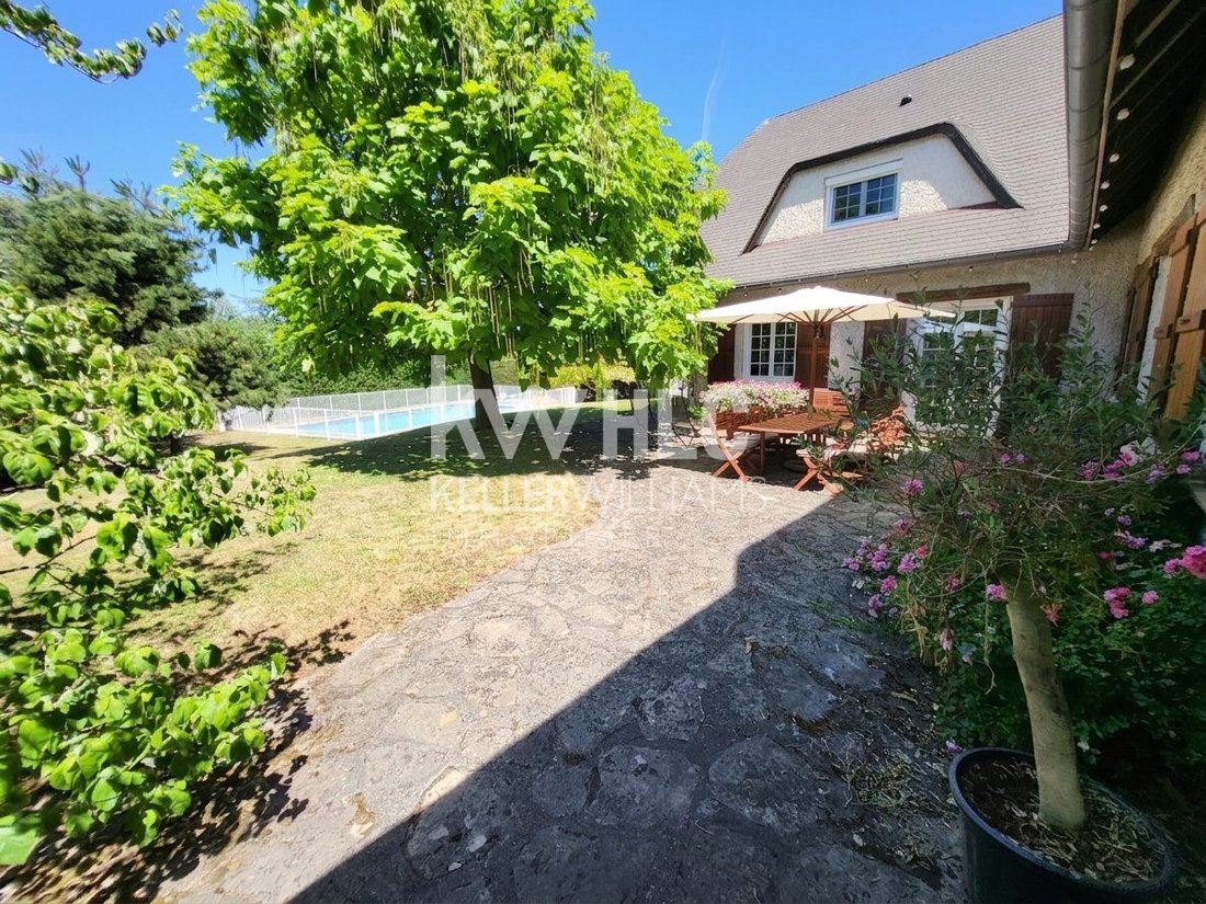 House in Saint-Priest-en-Jarez, Auvergne-Rhône-Alpes, France 3 - 18385081