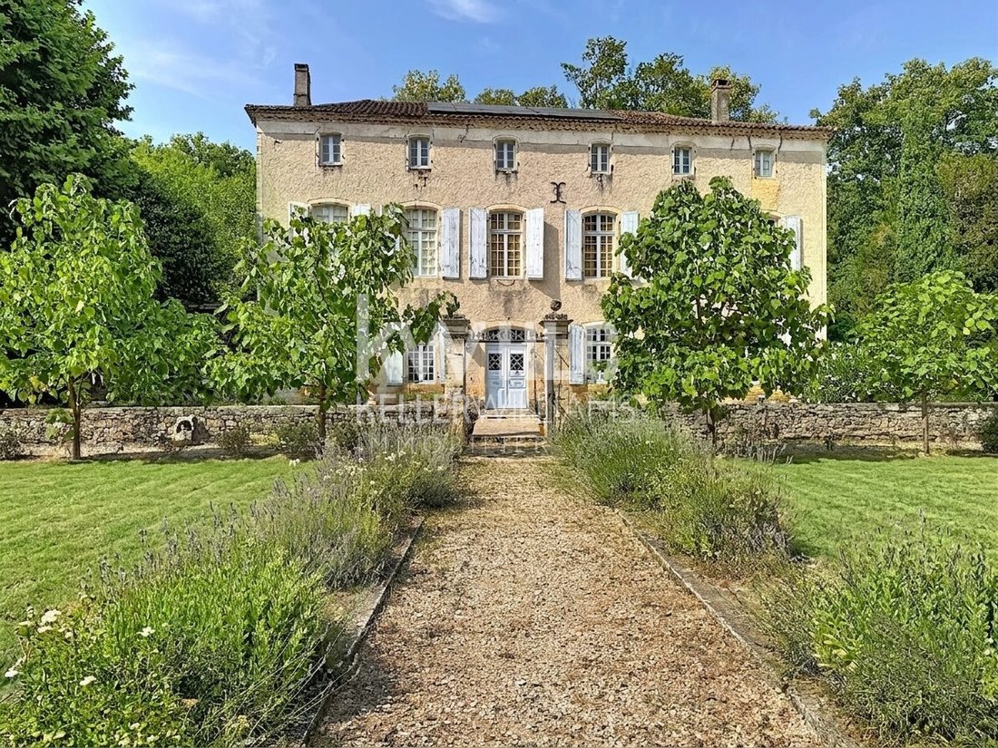 Country House in Prayssac, Occitania, France 4 - 18489627