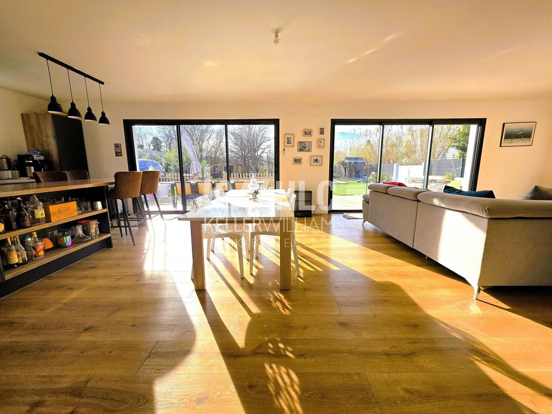 House in Saint-Chamas, Provence-Alpes-Côte d'Azur, France 2 - 18386134