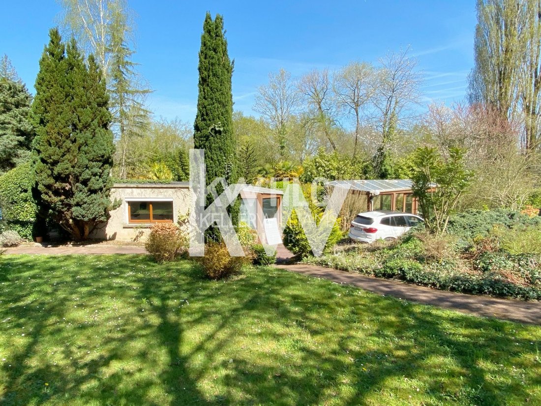 House in Saint-Remy-l'Honore, Ile-de-France, France 2 - 17912705