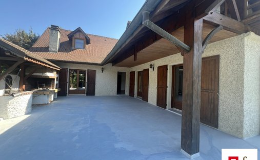 House in Le Touvet, Auvergne-Rhône-Alpes, France 1
