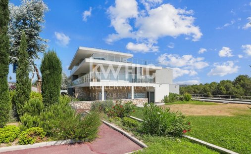 Apartment in Bois Fleuri-Chevre d'Or-Saint Philippe, Biot, France 1