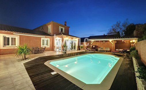 Villa in Bouzigues, Occitania, France 1