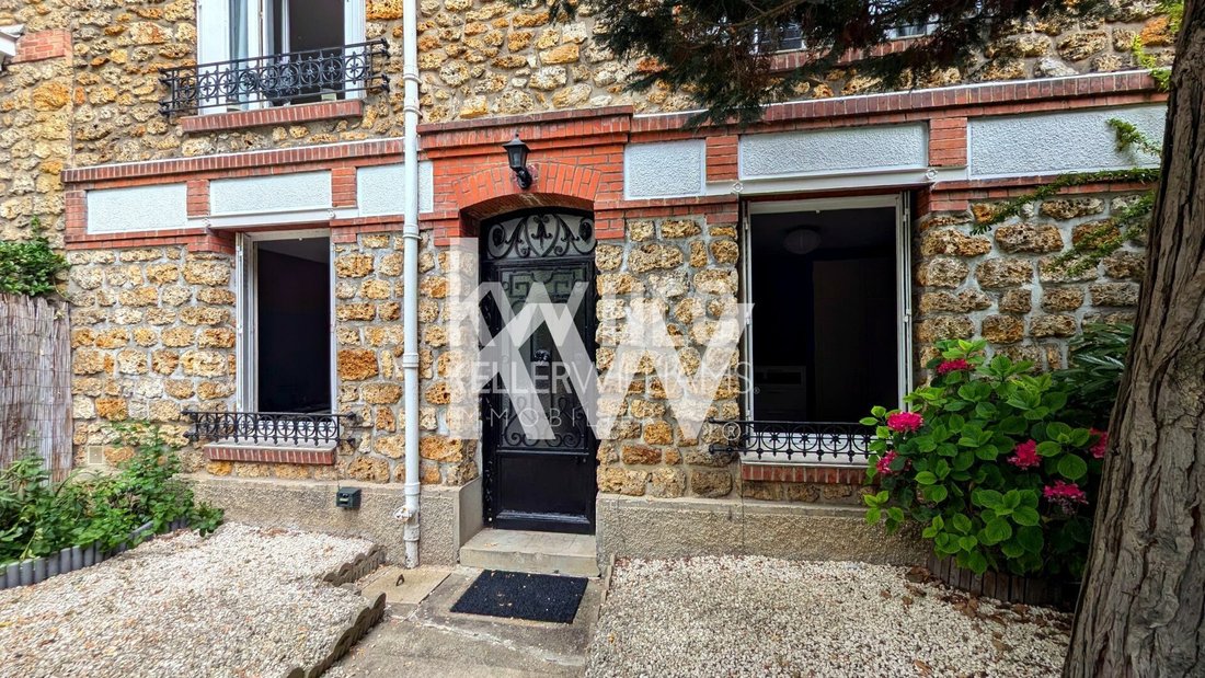 House in Centre Ville-Commerce, Enghien-les-Bains, France 1 - 18385866