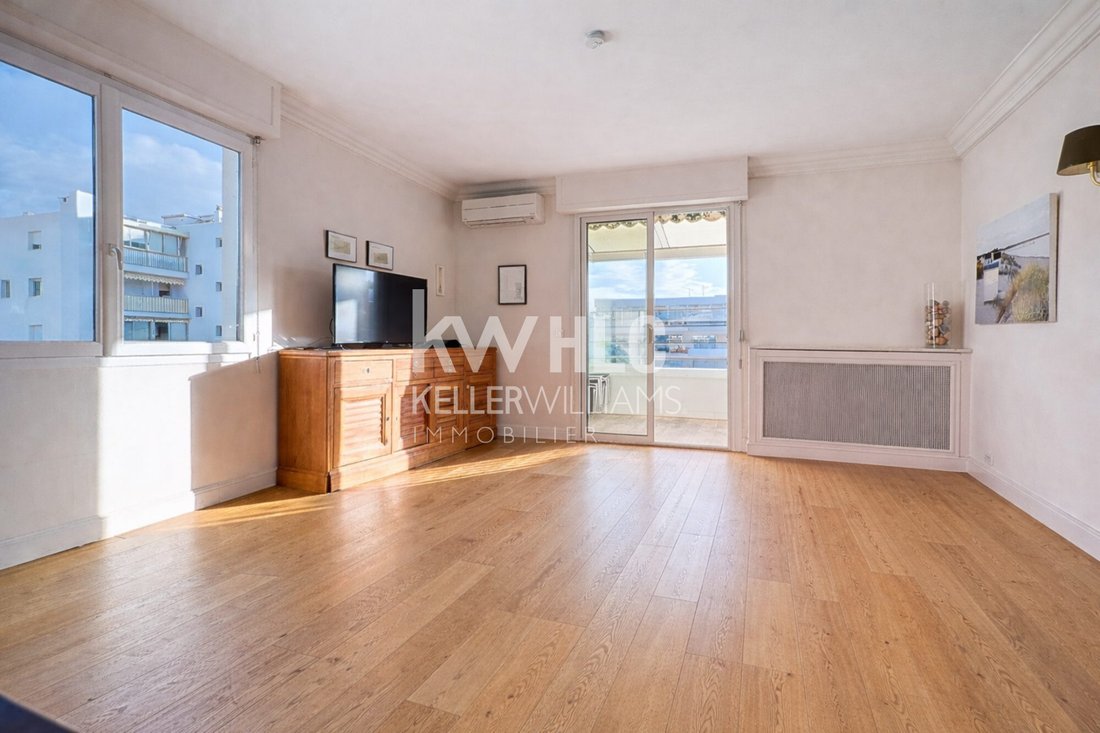 Apartment in Cannes, Provence-Alpes-Côte d'Azur, France 3 - 17913773