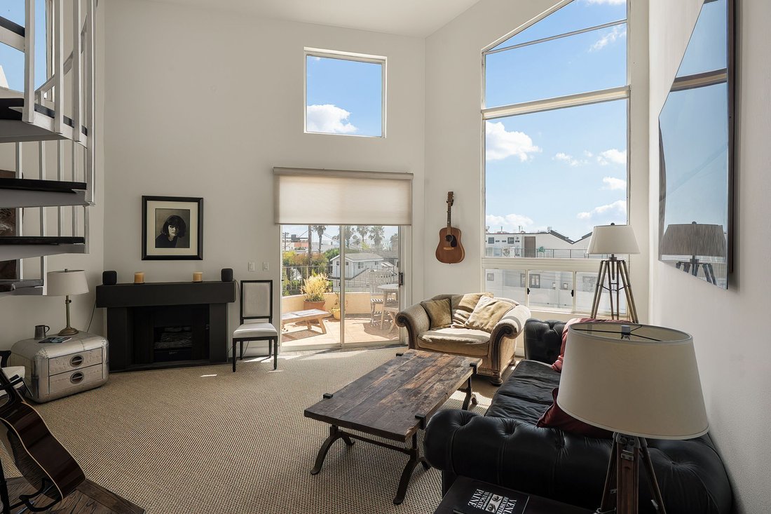 Condo in Los Angeles, California, United States 5 - 18536886
