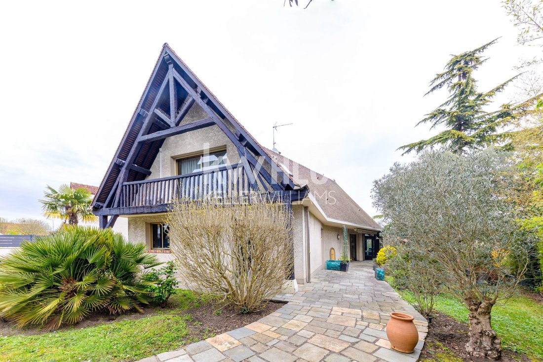 House in Vert Galant, Saint-Ouen-l'Aumone, France 2 - 17912733