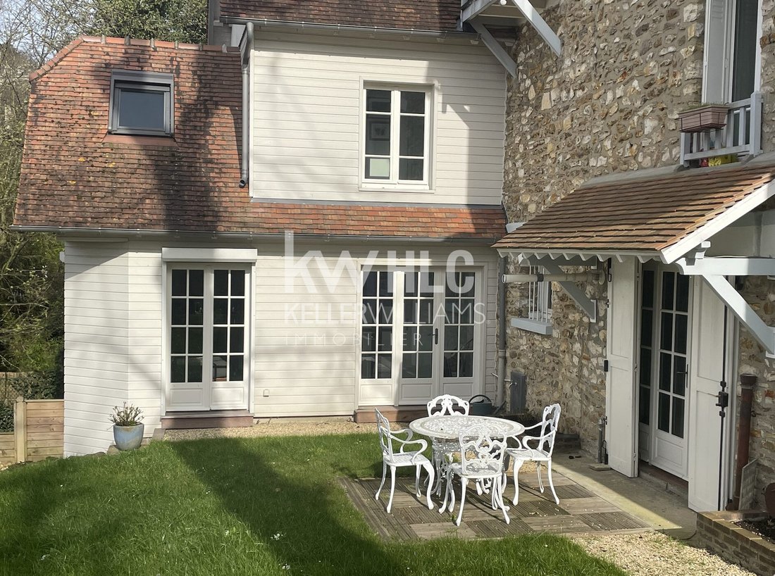 House in Soisy-sous-Montmorency, Ile-de-France, France 2 - 18385343