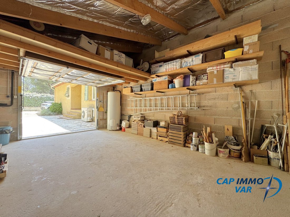Villa in Centre Ville, Le Beausset, France 5 - 18505022