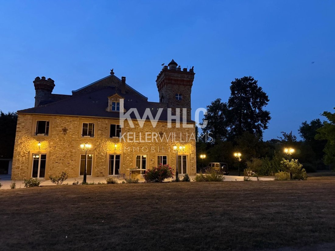 Chateau in Saints, Beautheil-Saints, France 5 - 18489628
