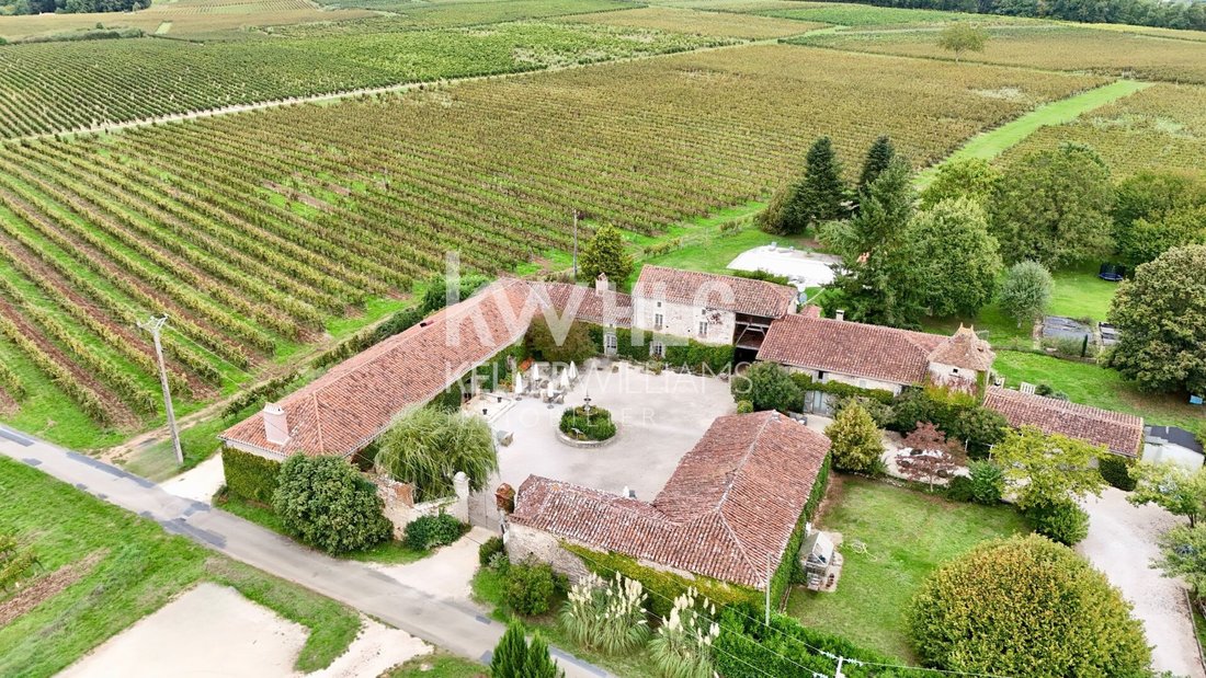 Chateau in Puy-l'Évêque, Occitania, France 4 - 17912567