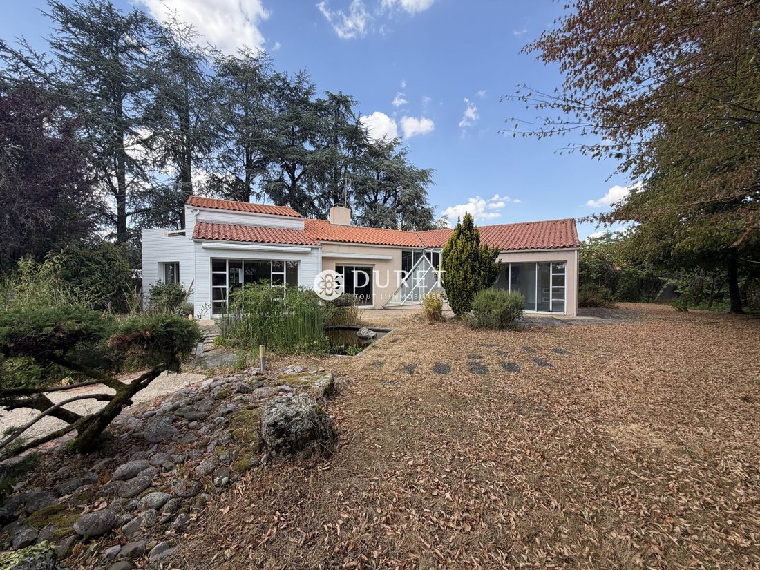House in La Bruffiere, Pays de la Loire, France 1 - 18514682