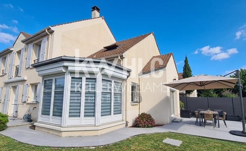 Villa in Osny, Ile-de-France, France 1