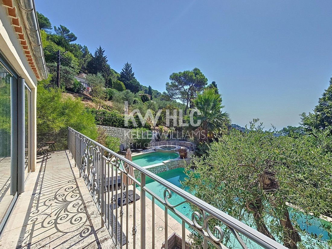 House in Èze, Provence-Alpes-Côte d'Azur, France 3 - 18489477