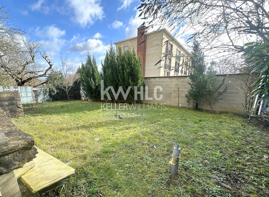 House in La Pepiniere-Malesherbes, Sarcelles, France 2 - 18386991