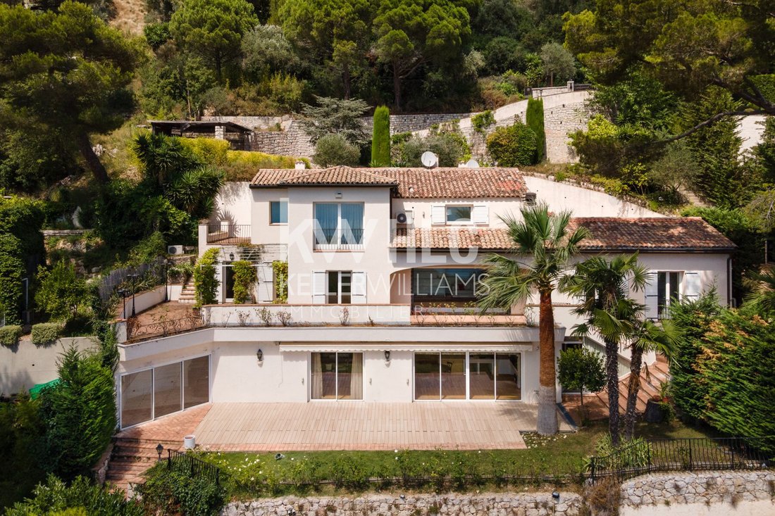 Villa in Èze, Provence-Alpes-Côte d'Azur, France 2 - 17912783