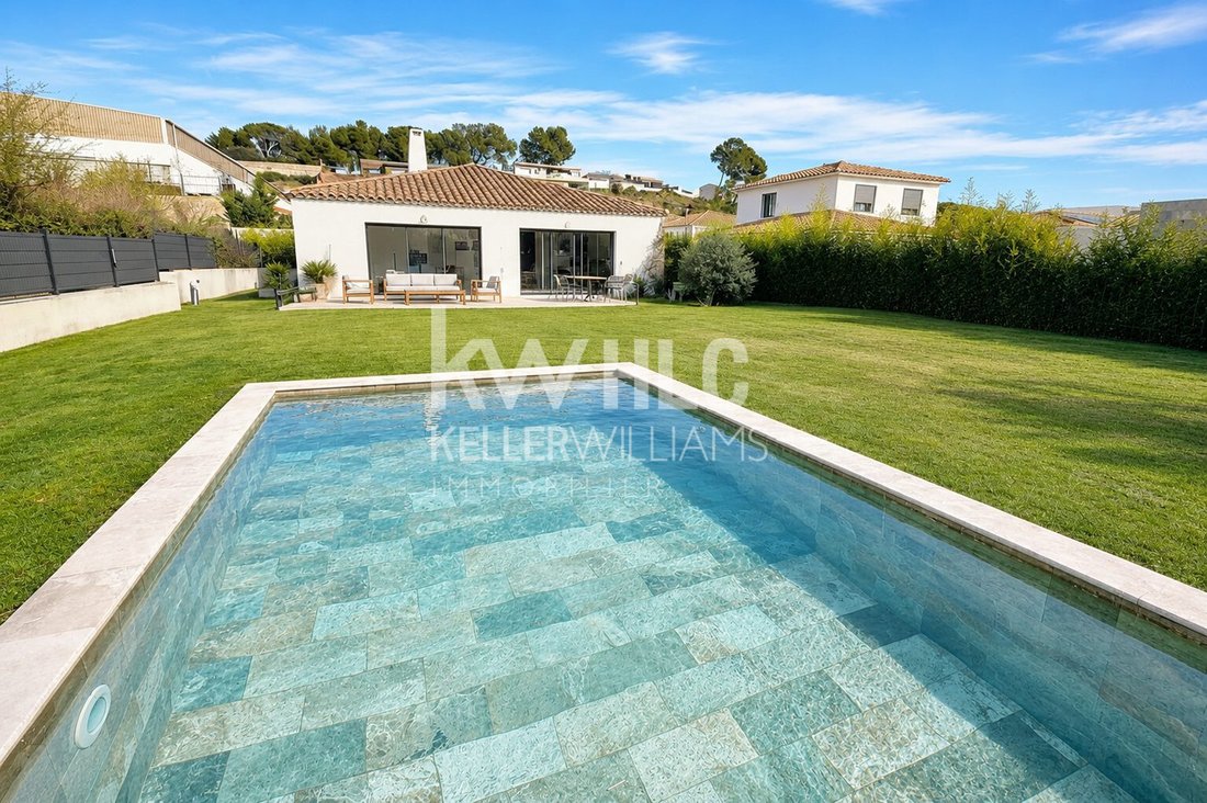 House in Saint-Chamas, Provence-Alpes-Côte d'Azur, France 1 - 18386134
