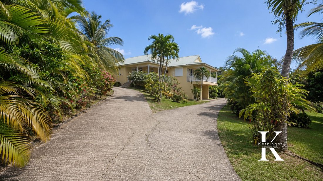 Villa in Deshaies, Basse-Terre, Guadeloupe 2 - 18537318