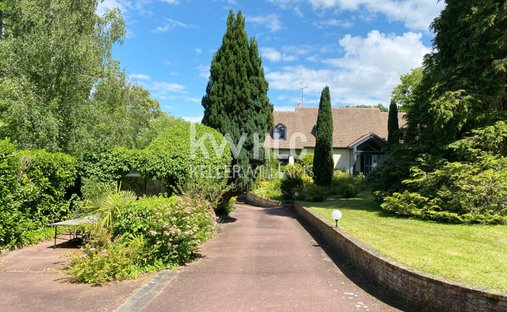 House in Saint-Remy-l'Honore, Ile-de-France, France 1