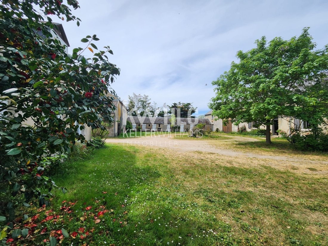Farm Ranch in Ouvrouer-les-Champs, Centre-Val de Loire, France 2 - 17913262