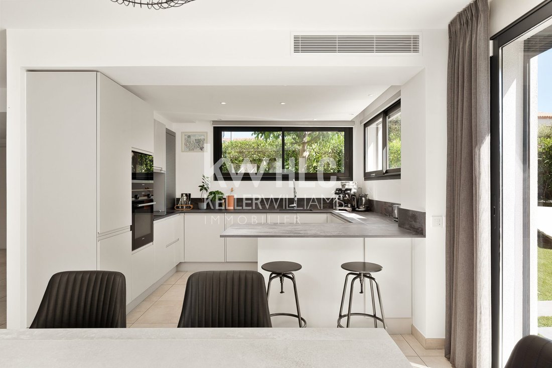 House in Les Cougoulins-Rastines, Antibes, France 4 - 18386373