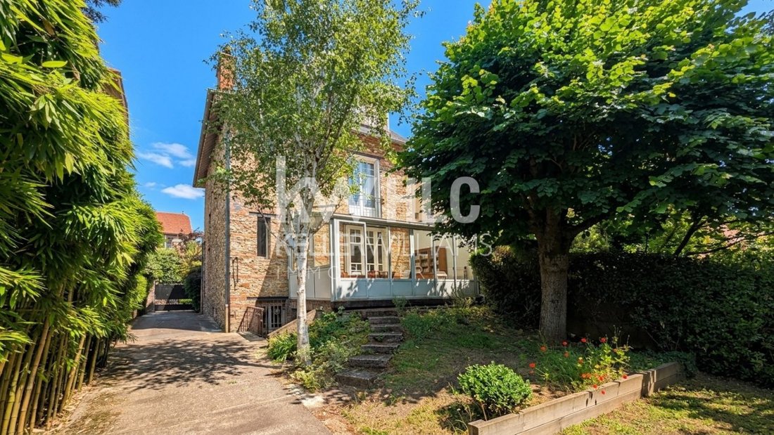 House in Centre Ville-Commerce, Enghien-les-Bains, France 4 - 18385856