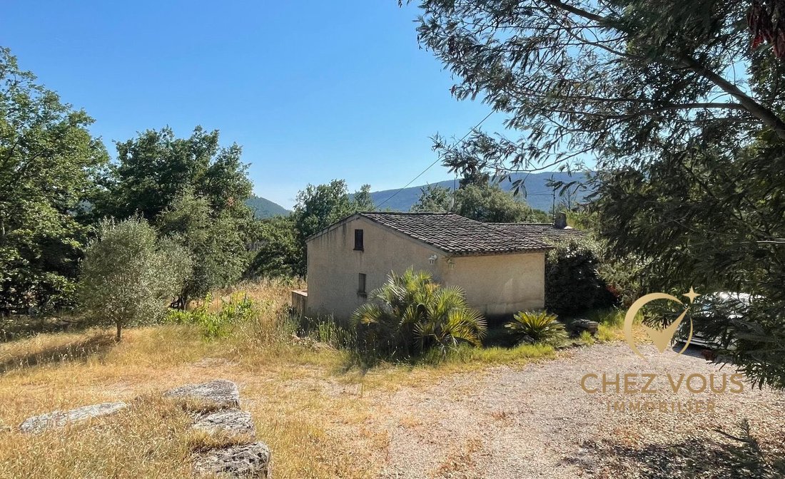 House in Bagnols-en-Forêt, Provence-Alpes-Côte d'Azur, France 1 - 18537210
