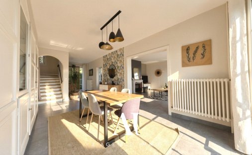 Haus in Centre, Gex, Frankreich 1