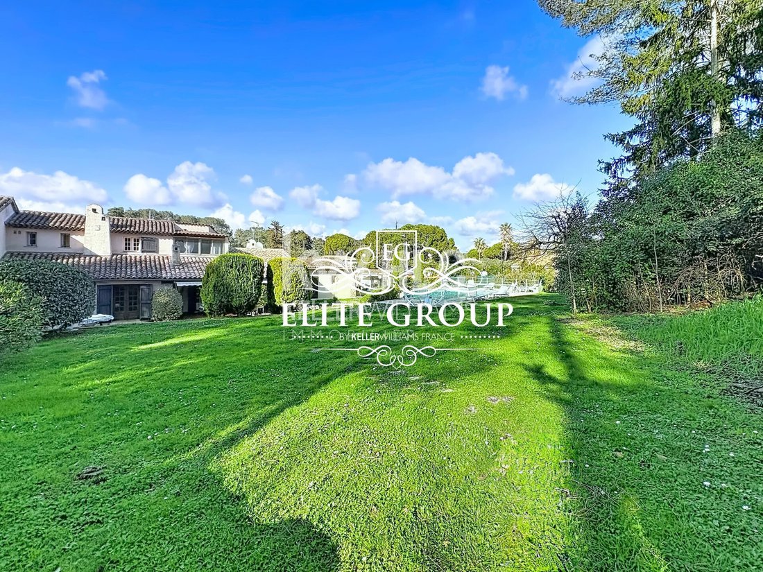 House in Mougins, Provence-Alpes-Côte d'Azur, France 1 - 17912954