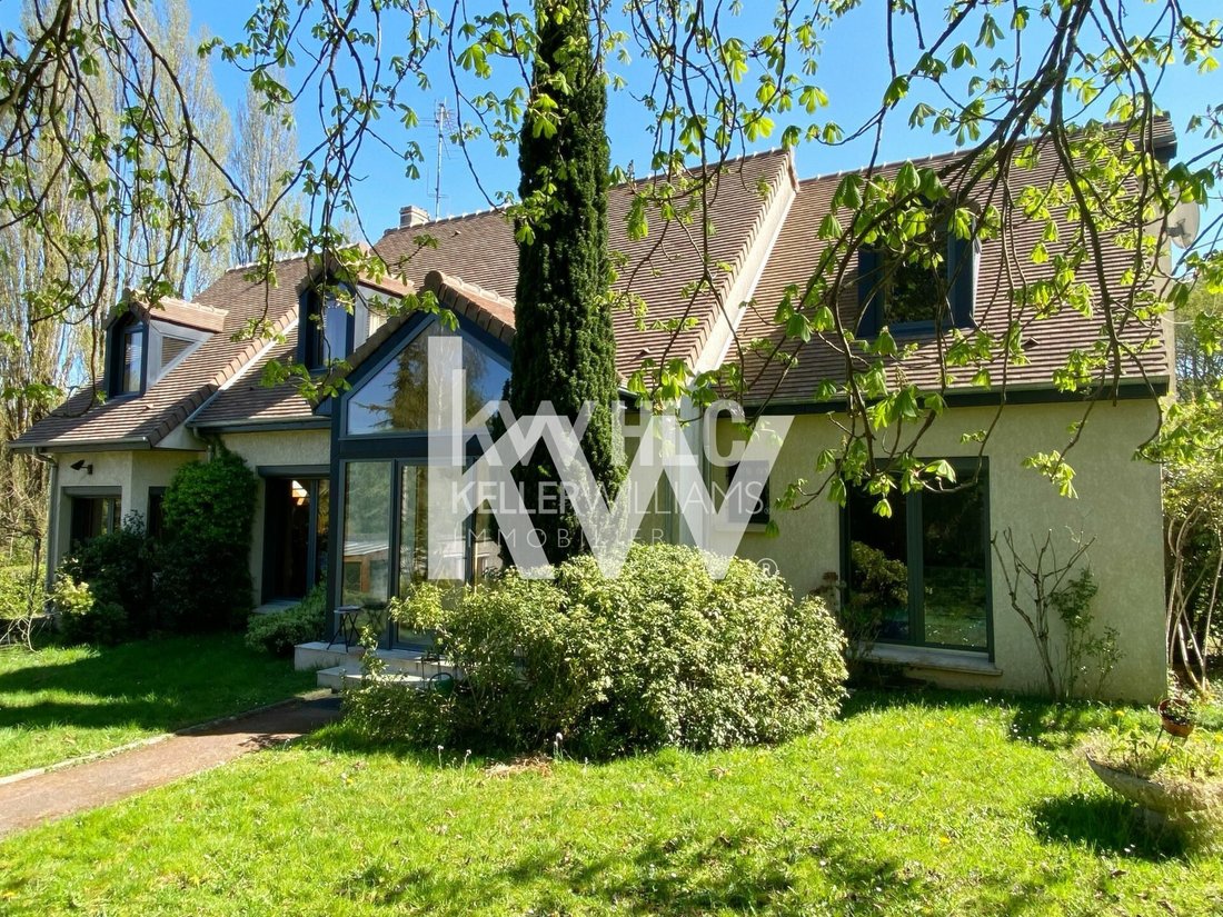 House in Saint-Remy-l'Honore, Ile-de-France, France 4 - 17912705
