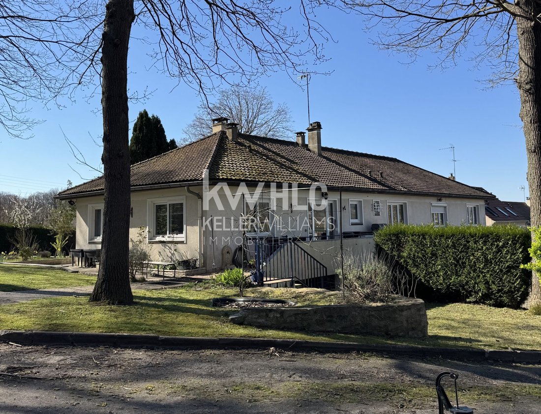 House in Marines, Ile-de-France, France 2 - 17912991