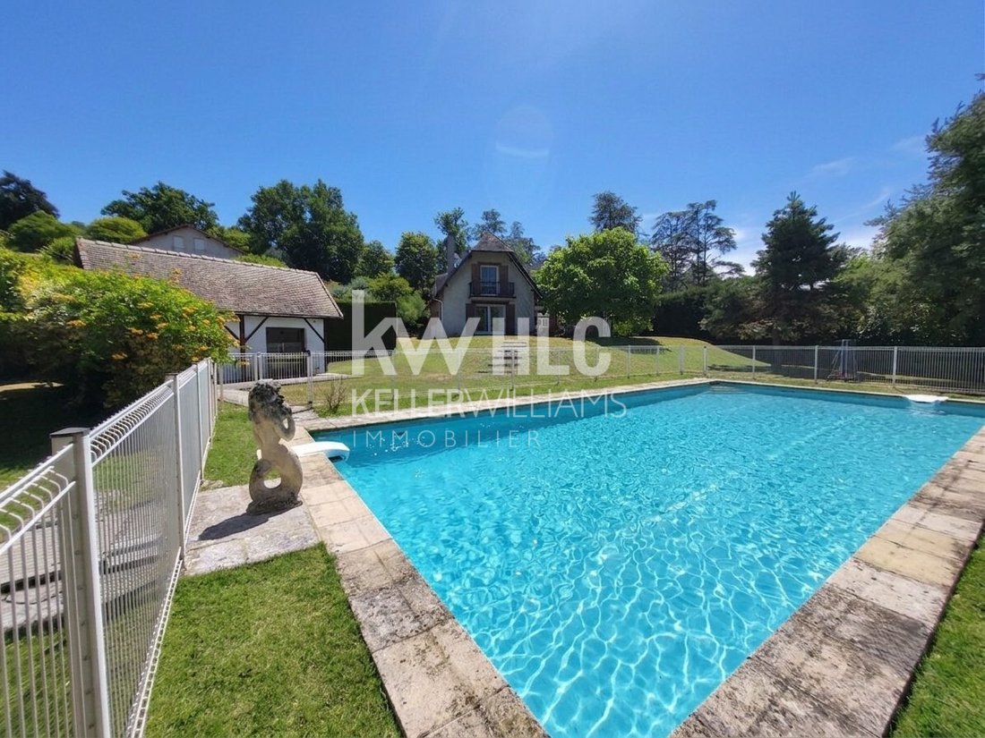 House in Saint-Priest-en-Jarez, Auvergne-Rhône-Alpes, France 4 - 18385081