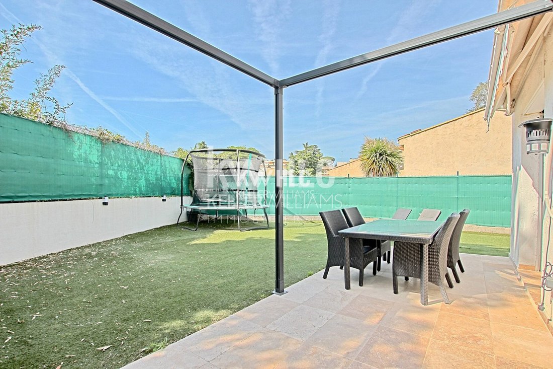 House in Maurice Jeanpierre, Le Cannet, France 2 - 18386315