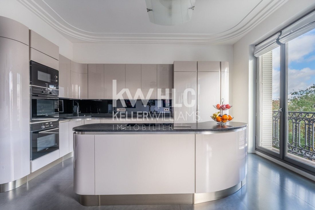 Apartment in La Fourche-Guy Môquet, Paris 17e Arrondissement, Paris 2 - 18385931