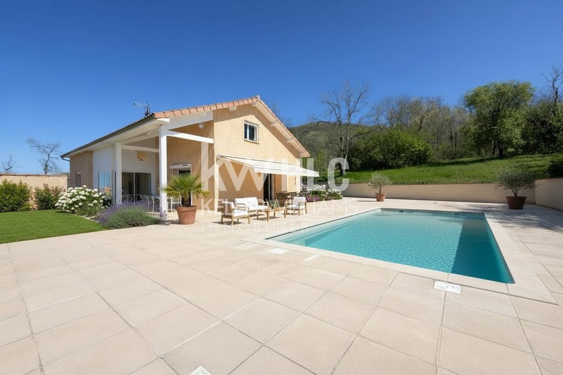 House in Mur-sur-Allier, Auvergne-Rhône-Alpes, France 1 - 17912686