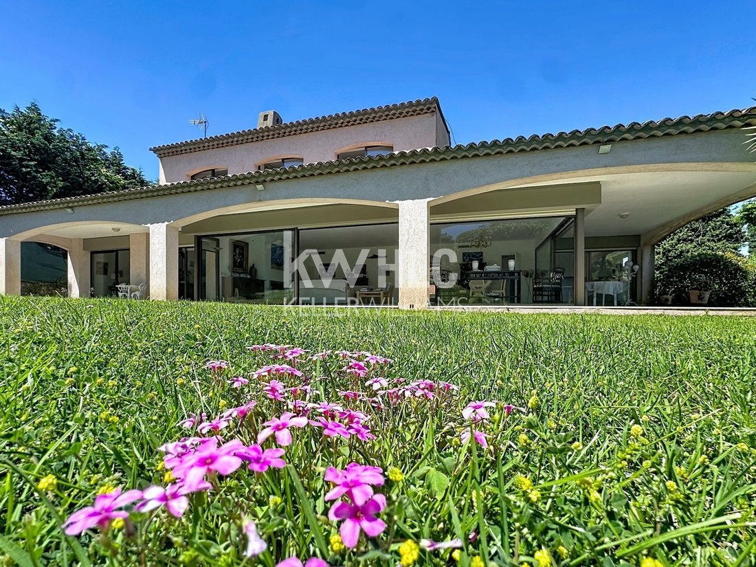 Villa in Les Cougoulins-Rastines, Antibes, France 4 - 18386401