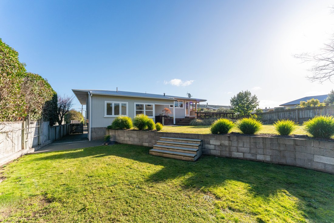 Taupo, Waikato, New Zealand 2 - 18537063