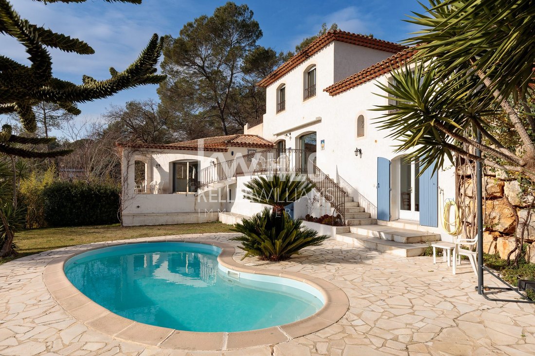 Villa in Valbonne, Provence-Alpes-Côte d'Azur, France 3 - 18386022